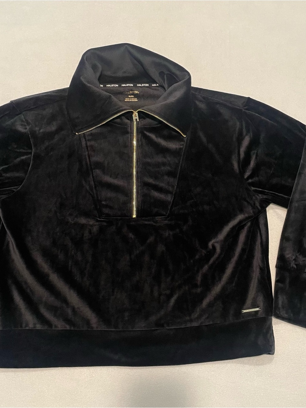 Halston Heritage women’s Black Velour, Half-Zip Jacket, XL